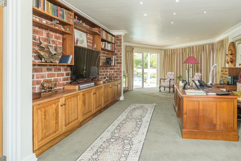 4 Bedroom Property for Sale in Ruyteplaats Western Cape